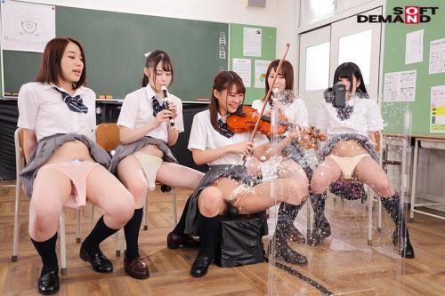 『ブッシャャャー！ジョボジョボ～！』学校にいる間はずっと潮吹きっぱなし・失禁しまくる制服女子