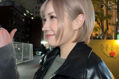 【素人】際どい服で男を寄せ付けるヤリ手巨乳女とハメ撮りセックス