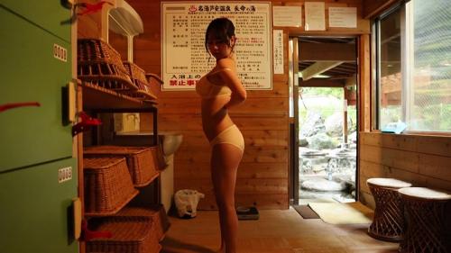 【永瀬みなも】四季折々の渓谷美、日常を離れ、自然に囲まれた心安らぐ宿で美白美女が入浴。