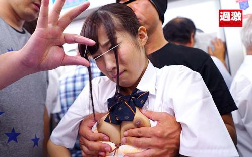 反応が最高にエロい！通学途中に突然乳首弄られる女子校生♪