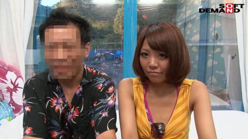 《MM号》彼氏いるのに生チン挿入許しちゃうエステティシャンの美女！彼氏が近くにいるのに感じすぎて喘ぎ声が外に響いちゃう！？