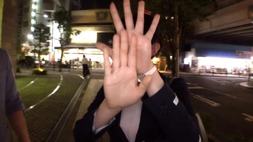 《マジ軟派、初撮。》ガード硬めのOLお姉さんは敏感体質♪軽い前戯ですっかりトロま○こになってしまって知らないうちに大洪水！！