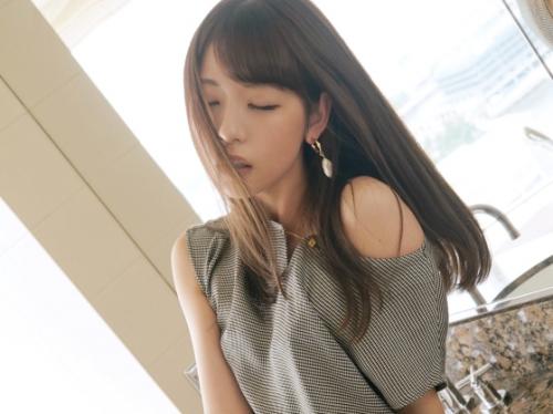 《ラグジュTV》セックスもすっかりご無沙汰の女性誌編集長は性欲発散はもっぱらオナニー！久しぶりのち○ぽにドギマギしてしまう！！