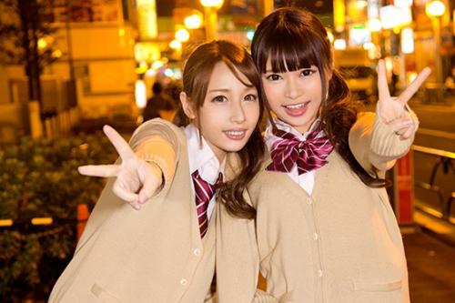 【なつめ愛莉×長谷川リホ】街角に放った美少女たちが逆ナンしてシロウト男たちの精子を搾り出す！！