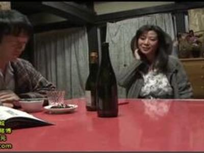 #ヘンリー塚本　おばさん#【ヘンリー塚本】さみしい未亡人奥様が子供の旦那を寝取り！右手が止まらない18禁動画