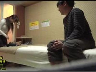 #素人 #女子大生 『お店じゃだめですよ♡』オナクラ店で働く風俗嬢を口説いてSEX！驚愕の神ビデオ