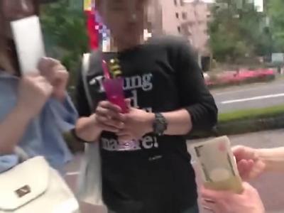 #エロ動画#スレンダー 【外見える!?】ラブラブなアベックの彼女に気持ちい道具を使うと避妊なしで挿入できた！無料で見れちゃうスケベ映像
