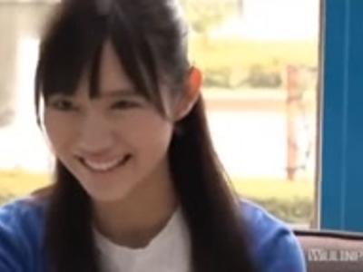 #外見える!?#女子大生 アヒル口の美少女がデカチン男に突然挿れられよがりまくる！発射どころ豊富なスケベ動画