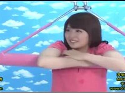 #ギャル #美尻 『もう我慢できない…』素人カップルがエッチな蟹股ゲームで罰ゲーム！削除前に見なきゃ損