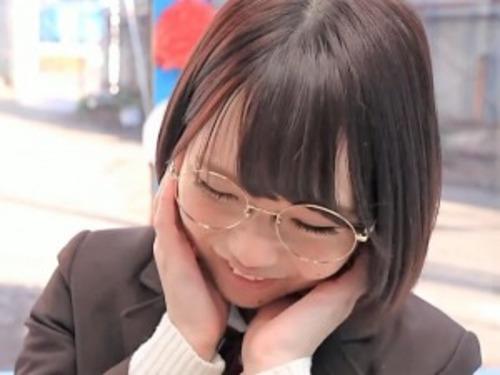 【MM号】「お金貰えるんですか❤」清楚で発育が良い爆乳デカパイの制服JK!ミニスカートのおっぱい娘とフェラ手コキSEX!