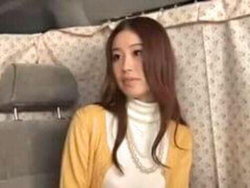【人妻ナンパ】お金持ち感溢れる爆乳の美人奥様！戸惑いながらも夫以外の人とＳＥＸしてしまう・・・。