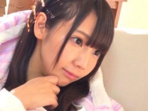 【近親相姦】油断してノーパンで過ごす姉貴と2人きり。DT弟が丸見えエロまんこをロックオン！爆発寸前のチンポIN！