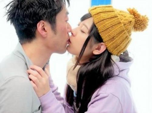 【MM号】住み込みでバイトしてる黒髪お姉さんがミラー号に乗車❤偽DT男性に優しくフェラチオからの騎乗位バック駅弁SEX❤