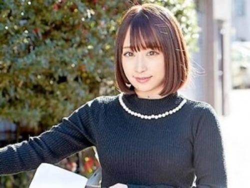 【MM号】「レジ打ちのパートしてます」サドルで大量潮吹き着衣ハメSEX❤お買い物中の美人な奥様が試作品のモニターに参加❤