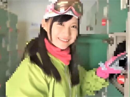 【素人ナンパ】「え…結婚!?まだまだw」高校の卒業旅行でスノボーに来たという清楚娘❤ネコ耳つけ巨根男にフェラチオ顔射❤