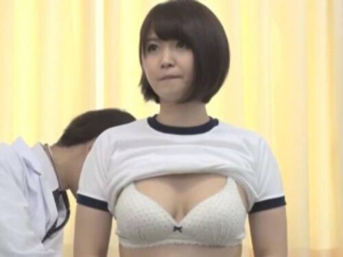 【JK】知人に頼み込み身体測定の助手になり遠慮なく大胆にカワイイ娘にボディータッチ！
