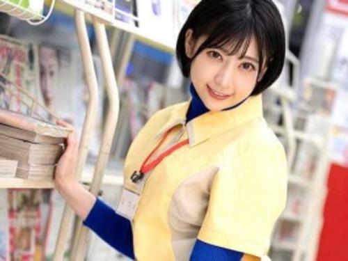 【夏目響】コンビニで働く欲求不満妻が若き巨根との不倫SEXに溺れ快楽の日々に自ら堕ちていく･･･