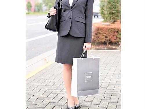 【MM号】リクルートスーツ姿で就活中の爆乳な女子大生！セクハラしまくりの猥褻面接から生ハメ種付SEX！【素人ナンパ】