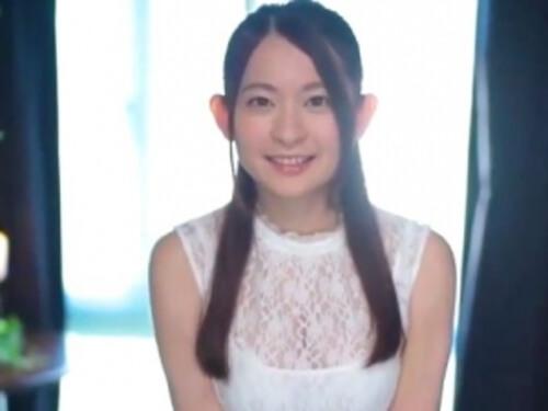 【梓ヒカリ】美巨乳美少女と思う存分イヤラシイ接吻！膣奥を激しく突かれヨダレを漏らし何度もアクメする密着ベロキス性交！