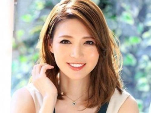 【米津響】身も心も満たされない美しきキャリアウーマン！可愛くて綺麗そして妖艶リアル美魔女がデビュー♡ 69 濃厚キス