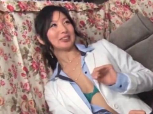【熟女ナンパ】「主人以外に見せたことないの♡」気品溢れる美人な五十路熟女❤下着確認からHOTELで淫乱に不倫SEX！