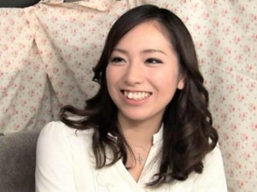 【人妻ナンパ】乳首責め手マンでエロスイッチ入った美人がホテル中出し不倫!可憐なアラサー奥様が車内でおっぱいみせちゃう//