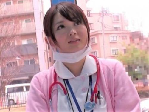 【マジックミラー号】リアル白衣の天使さんに先進治療の被験体になっていただけませんか？治療の一貫のアナルVスポットで激イキ！