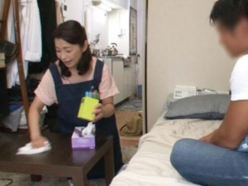 【六十路熟女】ムチムチ巨乳の家事代行で来た６１歳人妻とセックス出来るか誘ってみた！