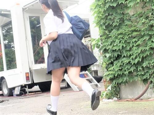 【MM号】「イヤ!離して//」痴漢ストーカーに遭い避難出来たと思い安堵したデカパイ娘❤ゲス男達に裏切られまんぐり返しハメ