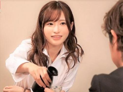 【天使もえ】超カワイイ美女な女上司とDT部下が出張先で相部屋❤美人と同じ部屋というシチュエーションに理性崩壊した童貞に…