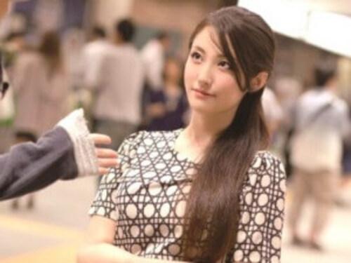 【人妻ナンパ】都内の某駅前で見つけた誰もが振り返るお綺麗な奥さま！じっくりねっとり口説き落として不倫種付けセックスへ！