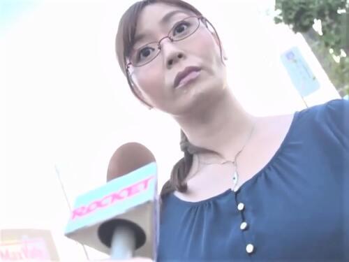 【人妻ナンパ】「伊藤じゅんこ41歳です❤」いかせる度に10万貰える企画に美熟女な四十路熟女が挑戦❤愛息をフェラチオ❤
