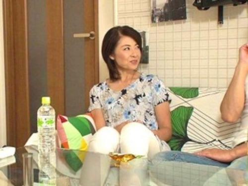 【五十路熟女】「私みたいなおばちゃんでホントにいいの？」若男が完熟マダムを部屋に連れ込みあの手この手で口説いて中出し!