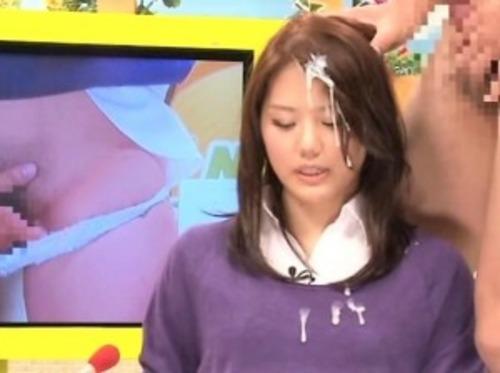 【女子アナ】「次のニュースです」爆乳おっぱいお姉さんが原稿読みながらイタズラされる!イラマチオ立ちバックSEXヤリまくる