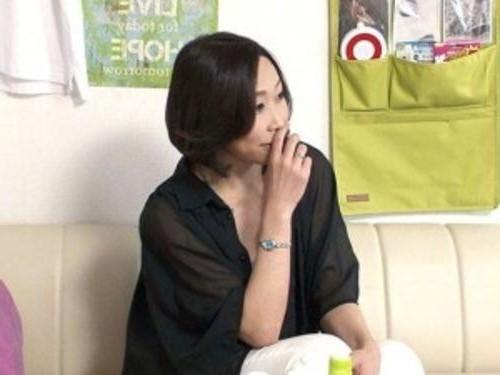 【人妻ナンパ】スタイル抜群＆スケベな熟女ナンパ！天が二物を与えた巨乳デカパイ奥様がイケメンに連れ込まれ不倫SEX❤