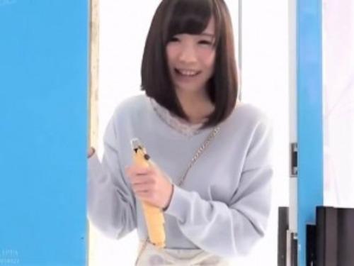 【MM】「バイト帰りです❤」ゲーム大好き清楚な雰囲気の黒髪お姉さん❤看護師を目指すベース弾けるJDが100の質問に挑戦❤