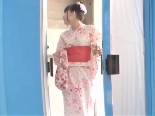 【MM号】「ペロっ…良いんですか…❤」浴衣が似合うパティシエ目指している激カワ娘！野球拳から桃尻にガン突き淫乱セックス❤