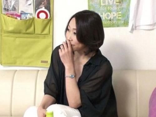 【人妻ナンパ】スタイル抜群＆すけべ！天が二物を与えたEcup奥さまがイケメンに連れ込まれ不倫セックス！