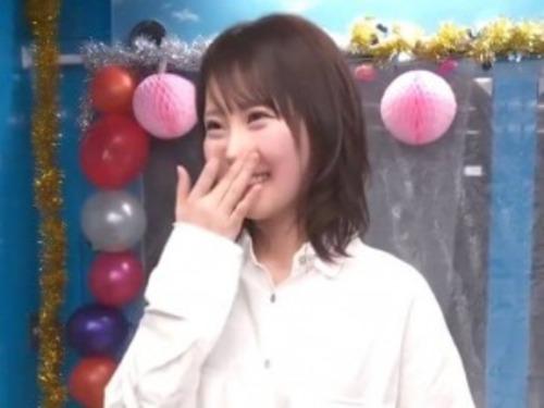 【マジックミラー号】スレンダーで黒の下着姿がSEXYな某ショップ店で働く美女が激しく突かれて乱れ感じる！
