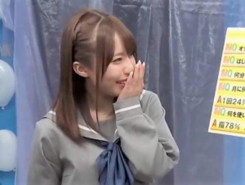 【MM号】「初オナニーは…小1❤」先生とHした事あるエロカワ制服JK❤赤裸々発言しまくる美少女がWフェラからの開脚SEX