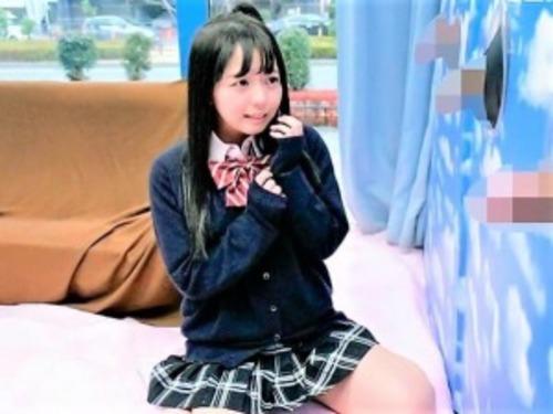 【素人ナンパ】青春真っ只中の爽やか高校生がゲーム！彼女は壁一面に並ぶチンポから愛する彼氏のチンコを当てられるか？NTR