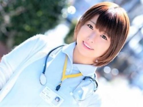 【素人ナンパ】爆乳な白衣の天使さん❤元気すぎるアソコが収まらなくて困っている男性を人助け企画で淫乱に豹変❤【MM号】