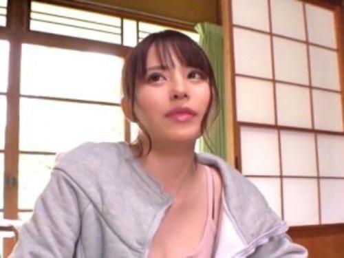 【伊藤舞雪】デビュー当時よりエッチ好きになってAV女優になって良かった！二人旅でリアルな本当の自分姿をさらけ出す♡