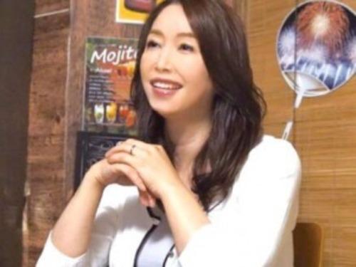 【熟女ナンパ】ダンナでは満足出来ないおっぱい大きい奥様（46）一人飲みしているマダムをヤリ部屋にご招待【隠し撮り】