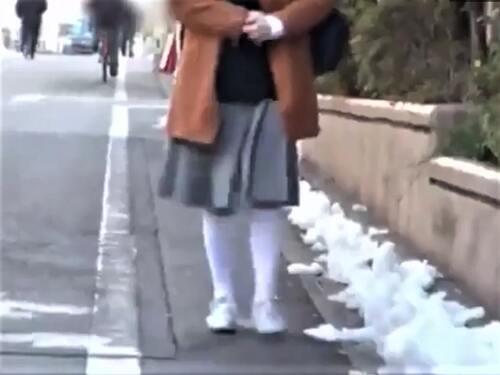【MM号】「びっくりしたぁ//」ゲス男に捕まった学校帰りの清純系おっぱい娘!ピンク乳首の制服JKに膣内洗浄から騎乗位ハメ