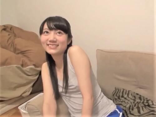 【素人ナンパ】某コンビニで働くノーブラ生活している可憐な美少女❤スレンダーちっぱい娘の自宅取材でフェラ顔射❤