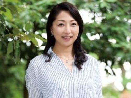 【五十路熟女】54歳には見えない奥さま！身長176センチ、ヒップ105センチの五十路史上最大級プラチナボディ
