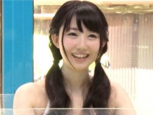 【マジックミラー号】海水浴場で見つけたカワイイ水着JDが移動温泉の体験で初めて会った男性と混浴～の素股SEX【素人ナンパ】