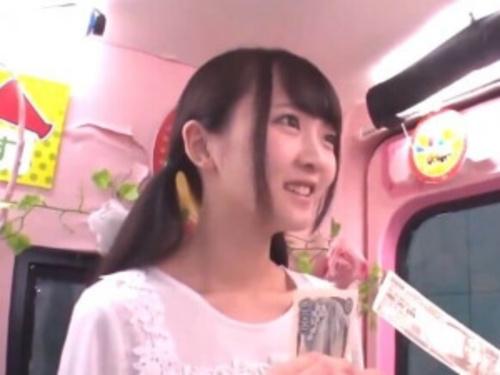 【マジックミラー便】毎日勉強漬けの10代予備校生をマジックミラー便へ！男にまたがり顔面騎乗クンニインタビューに挑戦！