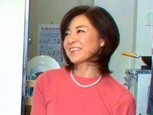 【五十路熟女】『おばさんレンタル』サービスを呼んでどこまで出来るか試してみた結果…悩み相談したら最後は中出しSEXできた